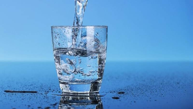 أخصائية روسية تفند أساطير عن فوائد ومضار ماء الشرب