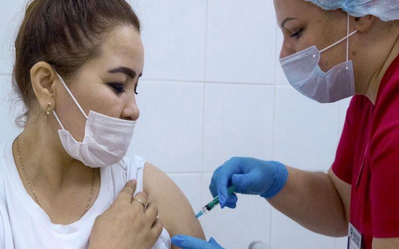 علماء: التطعيم بجرعة معززة من لقاحات كورونا غير ضروري حالياً