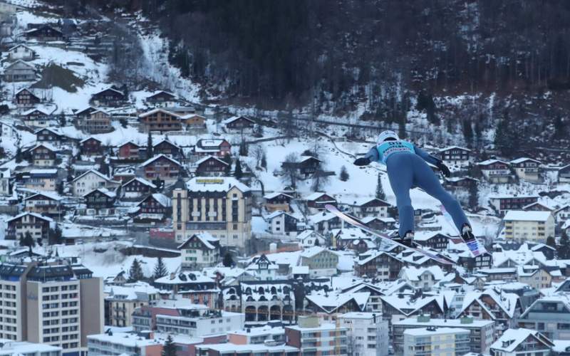 قطاع السياحة الشتوية جنوب بولندا يتمرد على قيود كورونا ويعيد فتح أبوابه 