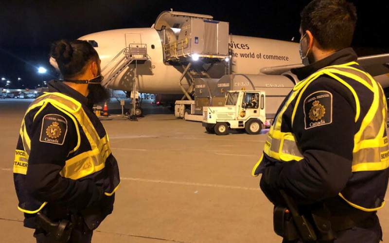 كندا تعلن وصول أول دفعة من لقاح فايزر ضد كورونا