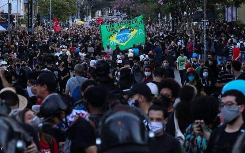 تظاهرات في البرازيل رغم كورونا 