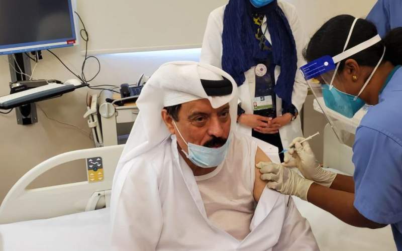 قطر تعفي المواطنين والمقيمين الذين حصلوا على جرعتي لقاح كورونا من الحجر الصحي