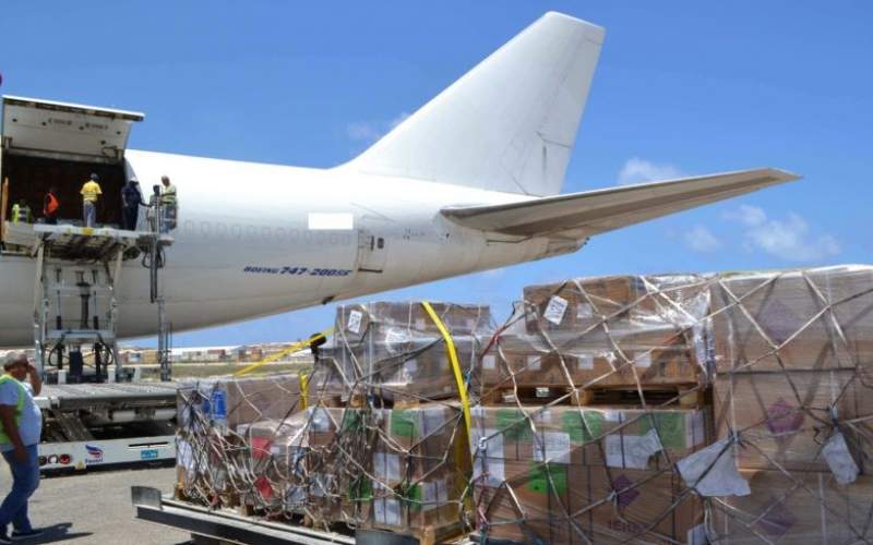 أمريكا تسرق كمامات صينية!