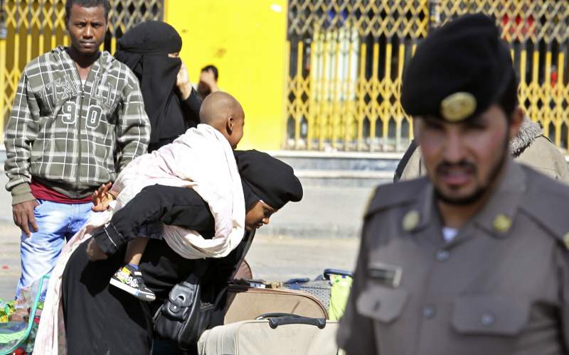 السعودية ترحل آلاف الإثيوبيين دون خضوعهم لفحص الكورونا