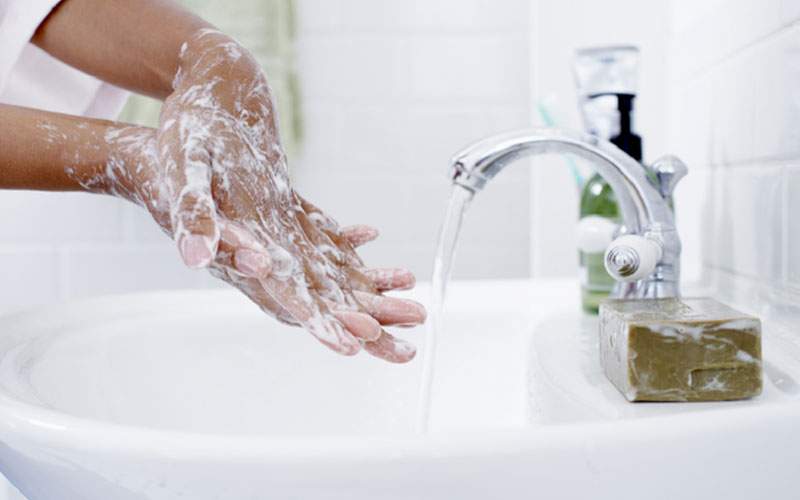  لماذا يجب أن نغسل أيدينا دائما لمدة 20 ثانية على الأقل؟