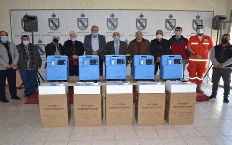  بلدية طرابلس وزعت أجهزة تنفس لخمس جمعيات