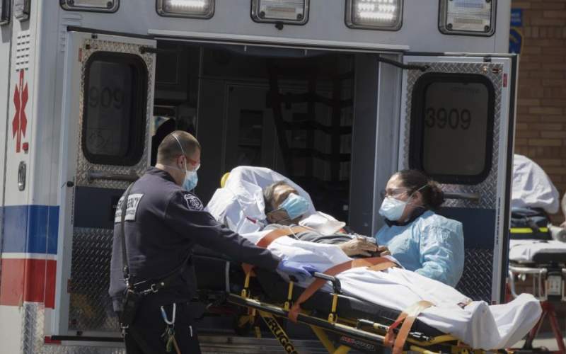 بريطانيا قد تواجه 6 موجات كورونا