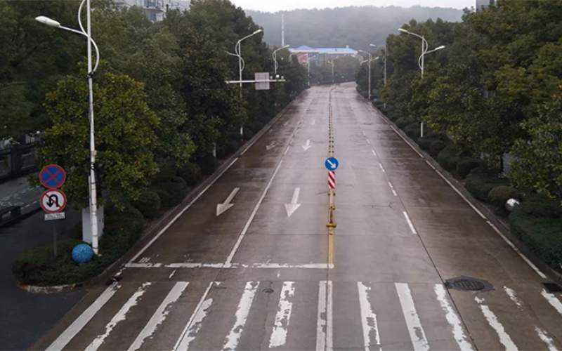 كيف تواجه الدول مخالفي الحجر الصحي والتجول؟