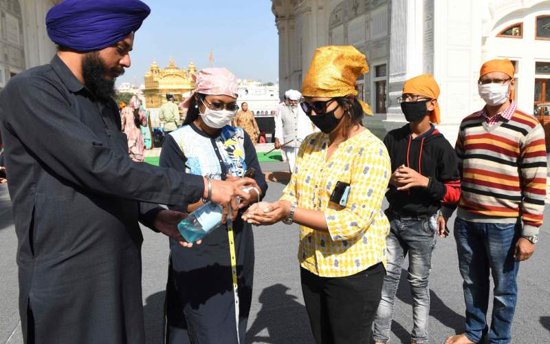 توقعات بنصف مليون إصابة بكورونا في مدينة واحدة في الهند..