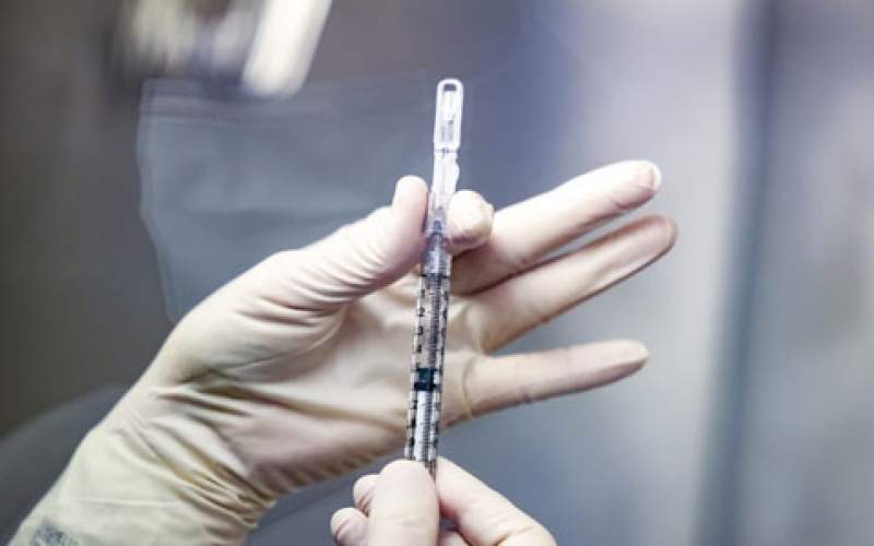 إدارة الغذاء والدواء الأمريكية توافق على الاستخدام الطارئ للقاح كوفيد المحدث من نوفافاكس