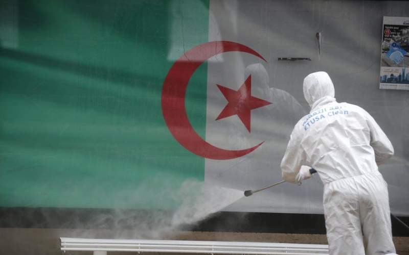 إجراءات عاجلة في الجزائر للحد من تفشي كورونا