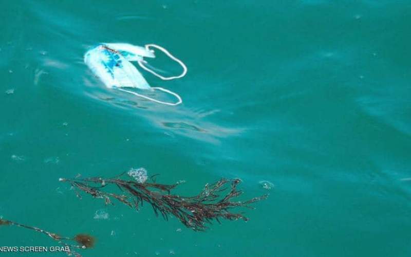 أزمة بيئية على هامش وباء كورونا.. أين تذهب 194 مليار كمامة وقفاز حول العالم شهريًا؟