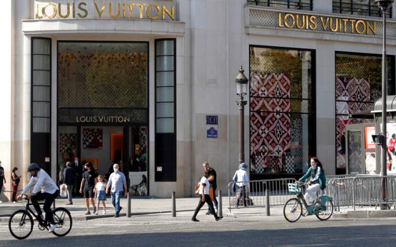 فرنسا تفرض حظر تجول من الـ 8 ليلاً إلى الـ 6 صباحاً