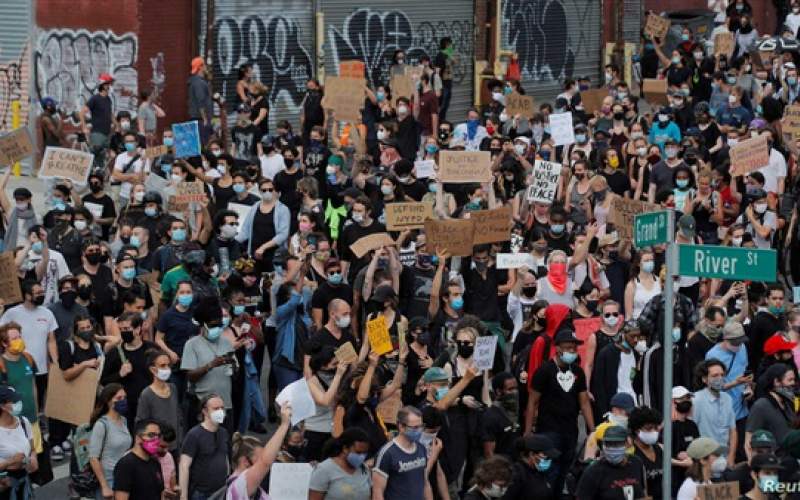 مظاهرات رافضة للتدابير الاحترازية في فيينا وأمستردام