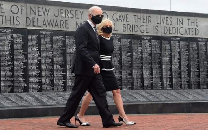 لعدم وضعه كمامة بايدن يصف ترامب بأنه