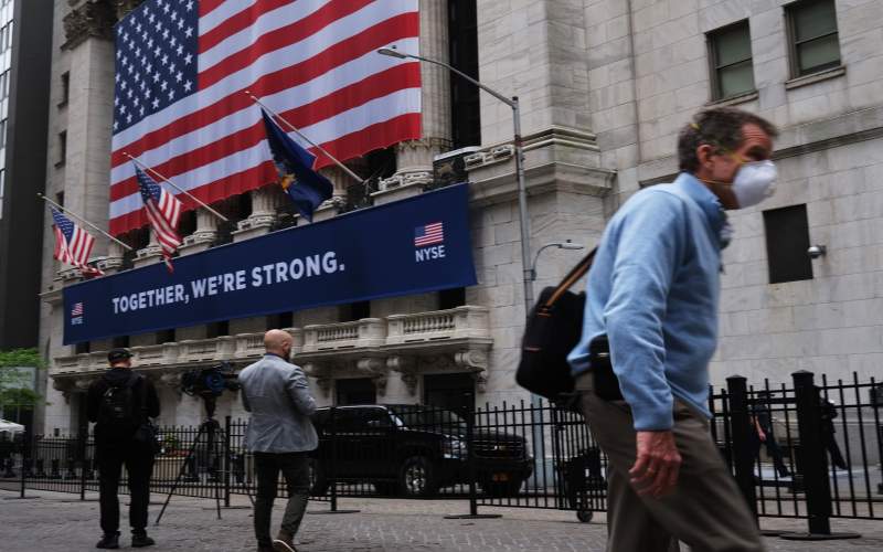 السلالة الجديدة تصل الولايات المتحدة.. وبايدن يحذر 