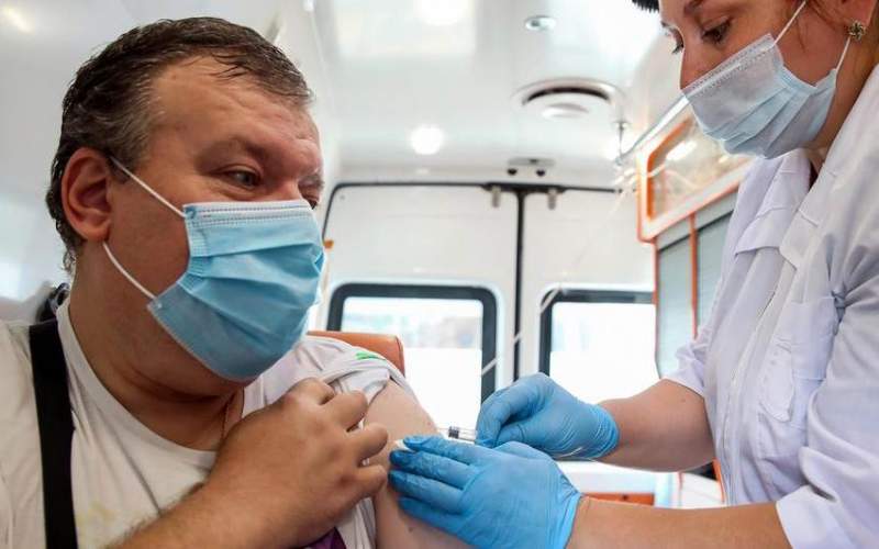 روسيا توزع الدفعة الأولى من اللقاح المضاد لكورونا