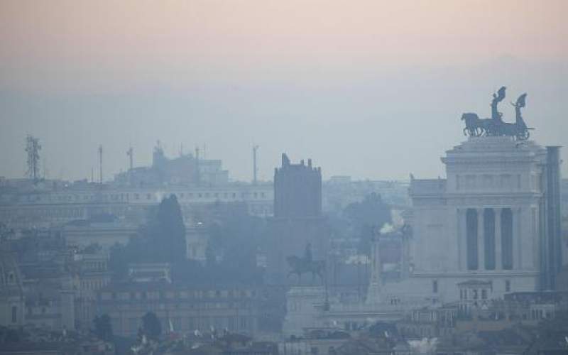 في هذه الأماكن.. فيروس كورونا يعلق في الهواء