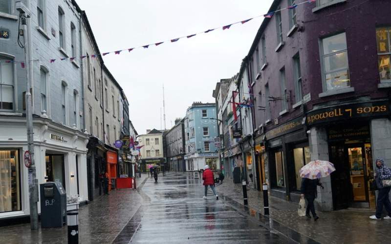 ايرلندا تعيد فرض الإغلاق الشامل