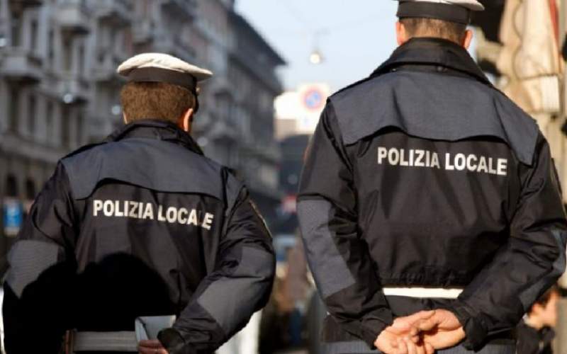 إيطاليا: توقيف طبيب استغلّ مهام منصبه وطعّم أصدقاءه ضد كورونا