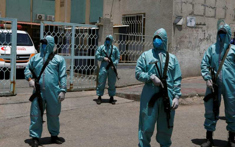 السلطات تفرض حظر تجوّل في غزة بعد أول تفشّ لكورونا