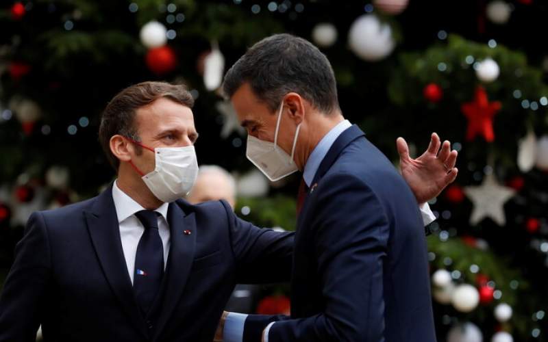 بومبيو وليبرمان ورئيسا وزارء اسبانيا والمجلس الأوروبي في الحجر الصحي