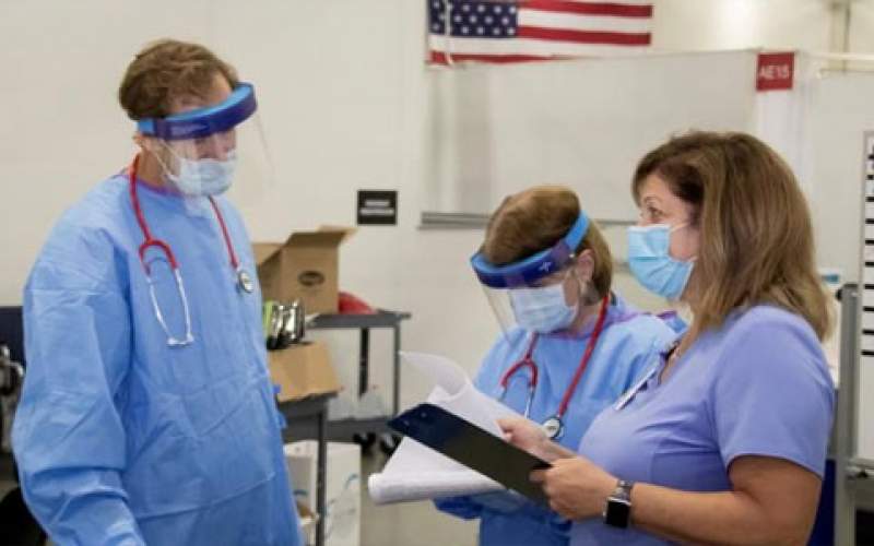 أمريكية توصي بارتداء الكمامة داخل المنازل