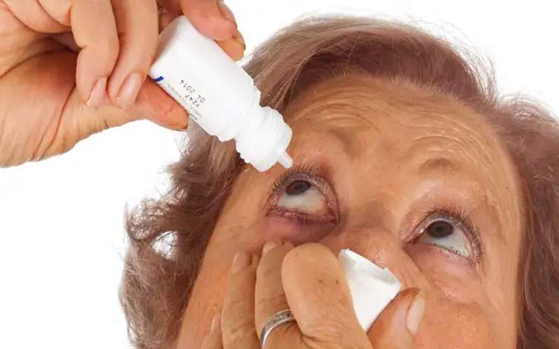 تحذيرات: بعض قطرات العين تحتوي على بكتيريا خطيرة قد تسبب العمي