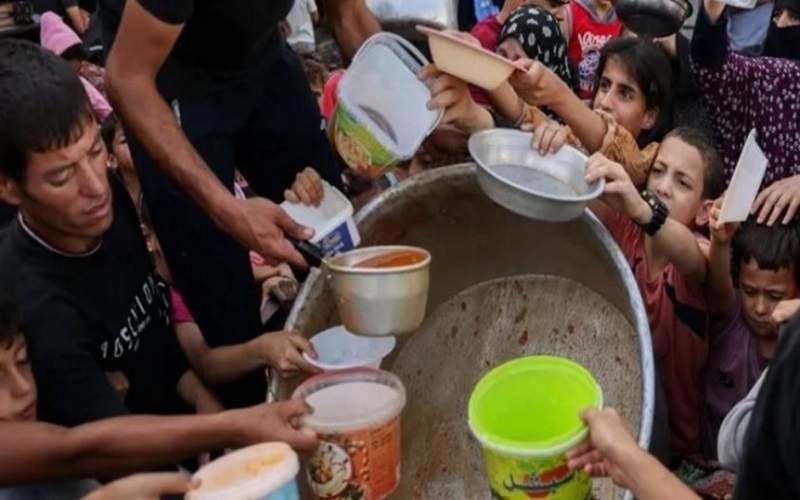 مطالبات بعمليات إنزال جوي لإنقاذ الفلسطينيين من المجاعة في غزة
