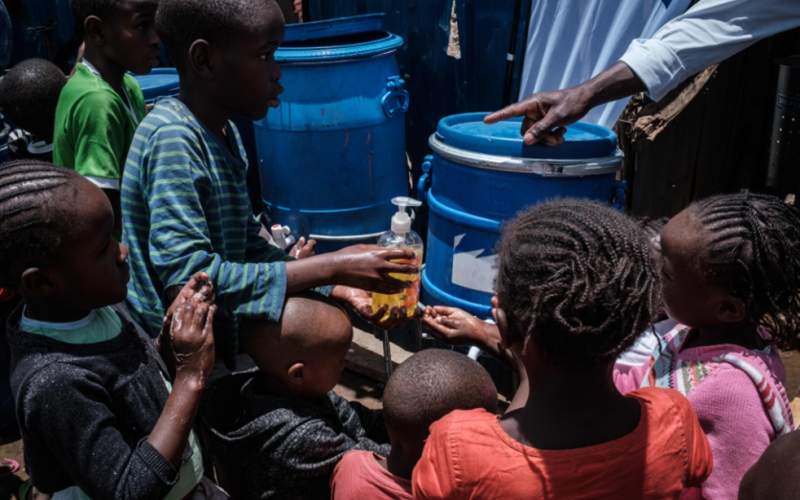 تحذيرات من تأخر وصول لقاح فيروس كورونا إلى القارة الأفريقية..