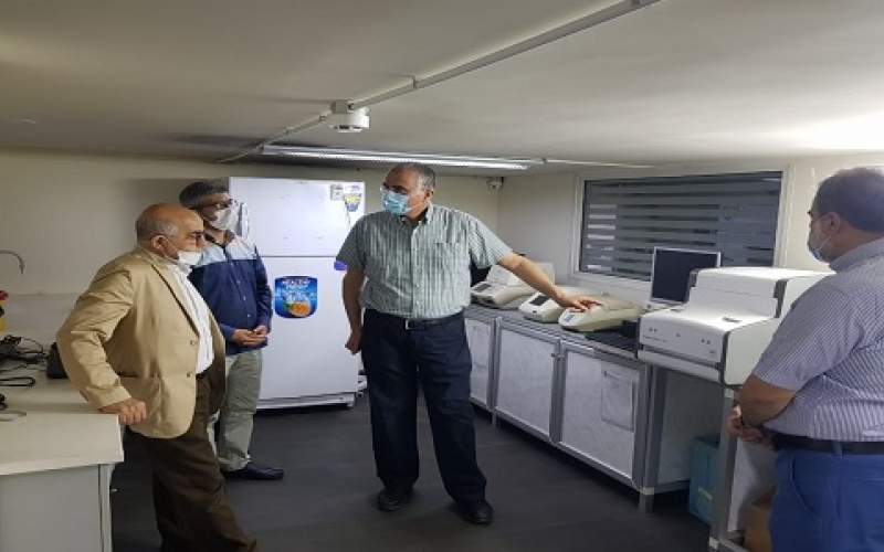 زيارة لرئيس بلدية طرابلس لمختبر ميكروبيولوجيا الصحة والبيئة في اللبنانية