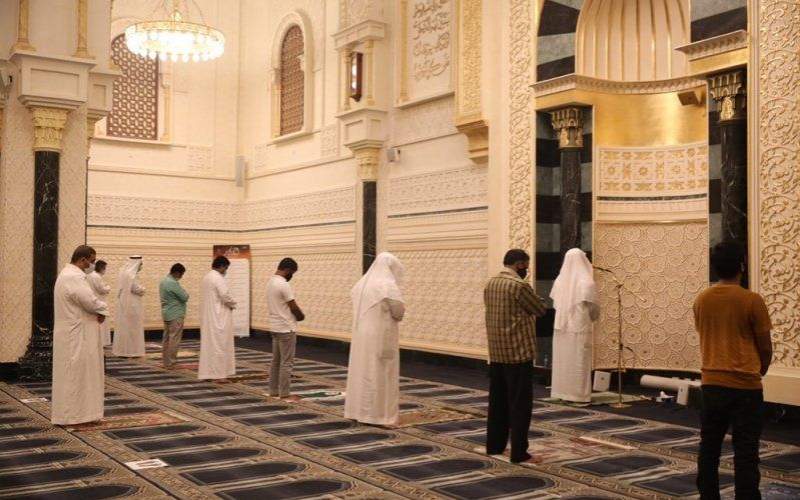 بعد انقطاع 90 يومًا.. الصلاة تعود لمساجد مكة