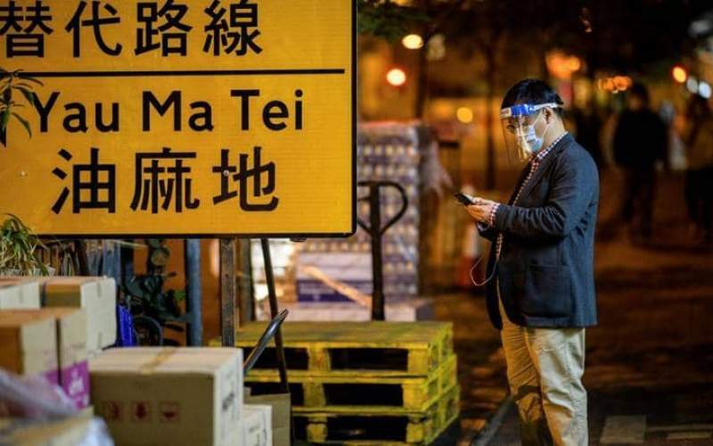 الصين تتحرك بعد أسوأ تفش لكورونا منذ شهور.. وهونغ كونغ تحجر الآلاف