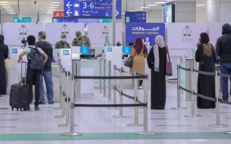 السعودية تمدد حظر الرحلات الجوية وتسمح بسفر غير السعوديين